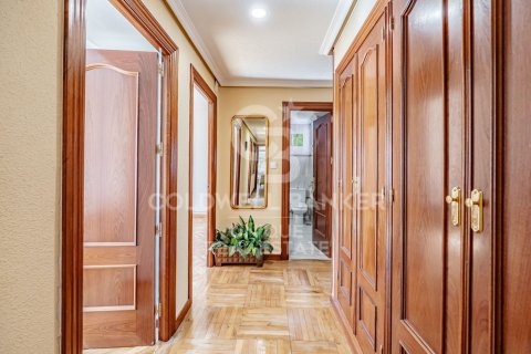 Apartment à vendre à Madrid, Espagne, 4 chambres, 208 m2 No. 178636 - photo 17