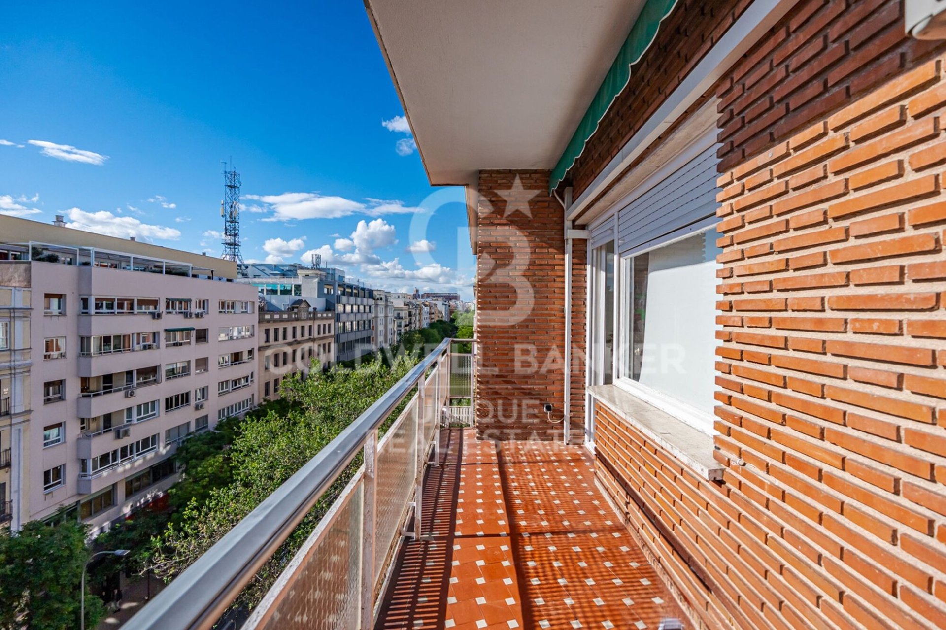 Appartamento a Madrid, Spagna 4 camere da letto, 208 mq. N° 178636