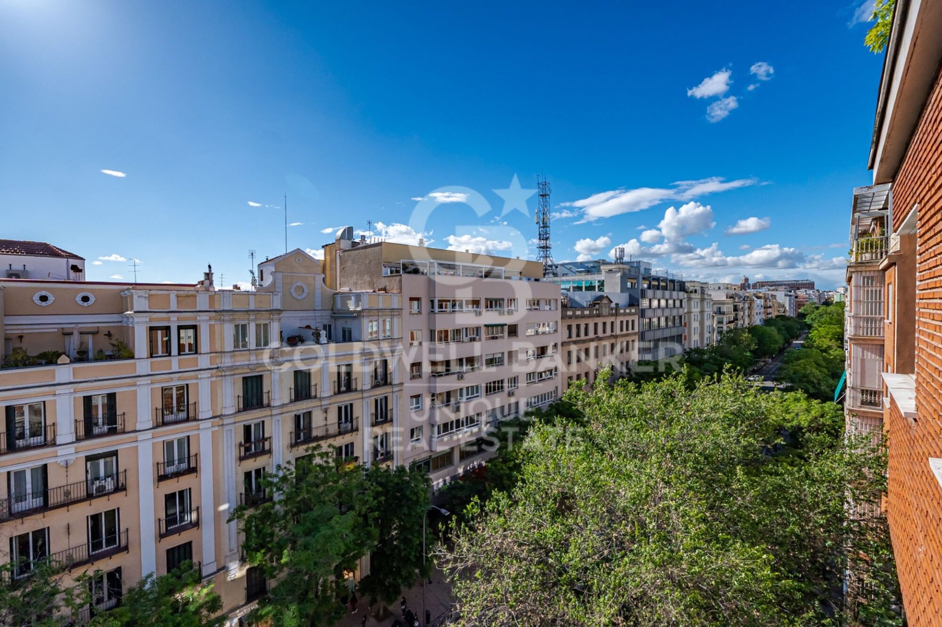 Appartamento a Madrid, Spagna 4 camere da letto, 208 mq. N° 178636