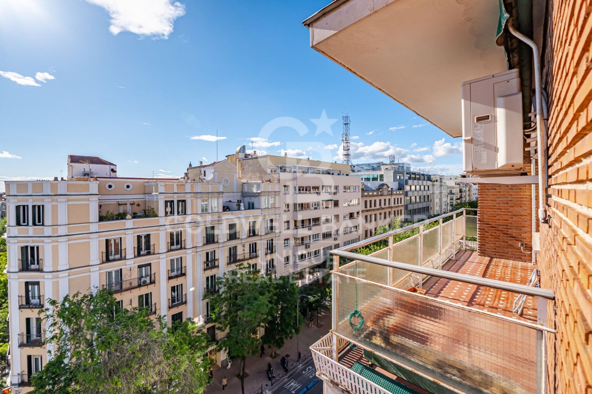 Appartamento a Madrid, Spagna 4 camere da letto, 208 mq. N° 178636
