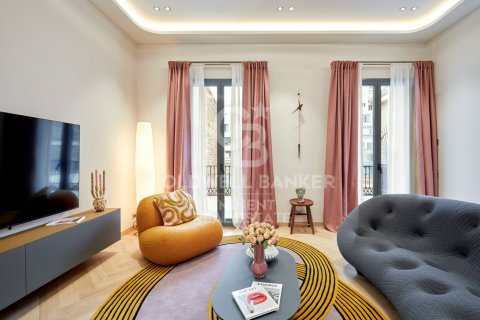 Apartment à vendre à Barcelona, Espagne, 3 chambres, No. 178635 - photo 2