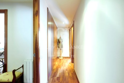 Apartment à vendre à Barcelona, Espagne, 2 chambres, 105 m2 No. 178639 - photo 16