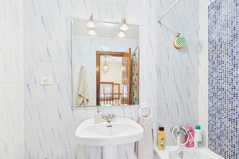 Kaupunkipientalo myytävänä Los Alcazares, Murcia, Espanja, 4 makuuhuonetta,  No. 151400 - kuva 5