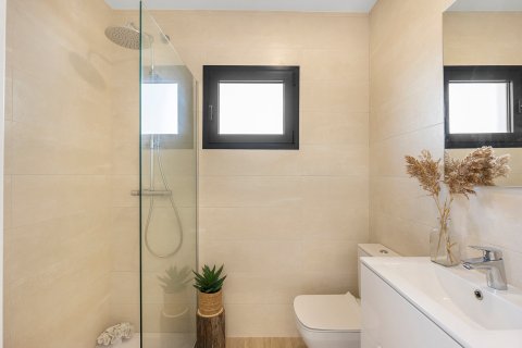 Apartment for sale in Los Alcazares, Murcia, Spain 2 bedrooms,  No. 151403 - photo 6