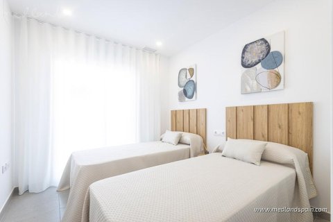 Huoneisto myytävänä La Manga del Mar Menor, Murcia, Espanja, 3 makuuhuonetta, 102 m2 No. 132964 - kuva 10