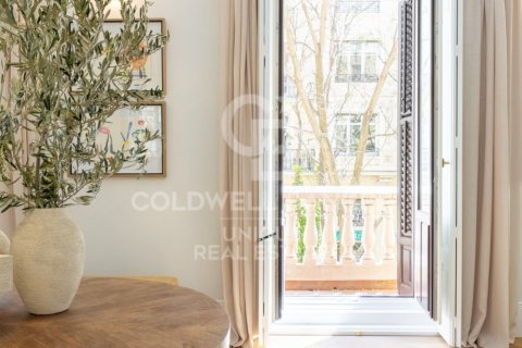 Apartament w Madrid, Hiszpania 5 sypialni, 471 mkw. nr 158909 – zdjęcie 18