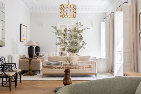 Huoneisto Madrid, Espanja 5 makuuhuonetta, 471 m2 No. 158909