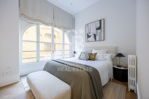 Apartament w Madrid, Hiszpania 5 sypialni, 471 mkw. nr 158909 – zdjęcie 6