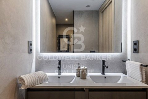 Huoneisto myytävänä Madrid, Espanja, 3 makuuhuonetta, 176 m2 No. 158912 - kuva 15
