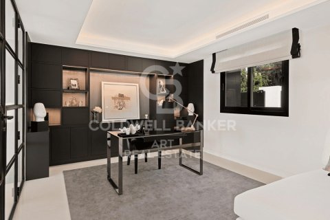 Villa en venta en Marbella, Málaga, España 6 dormitorios, 840 m2 No. 158910 - foto 9