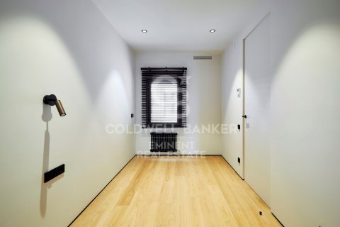 Lägenhet till salu i Barcelona, Spanien 4 sovrum, 268 kvm. Nr. 158907 - foto 24