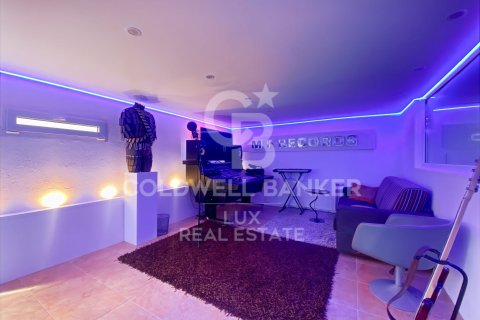 House for sale in Roses, Girona, Spain 4 bedrooms, 290 sq.m. No. 158908 - photo 25