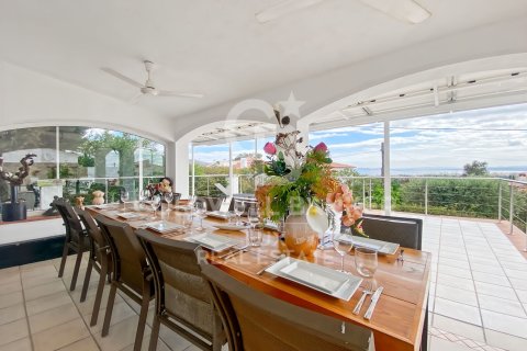 House for sale in Roses, Girona, Spain 4 bedrooms, 290 sq.m. No. 158908 - photo 1