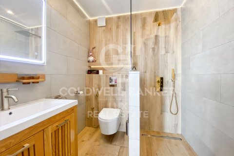 House for sale in Roses, Girona, Spain 4 bedrooms, 290 sq.m. No. 158908 - photo 16
