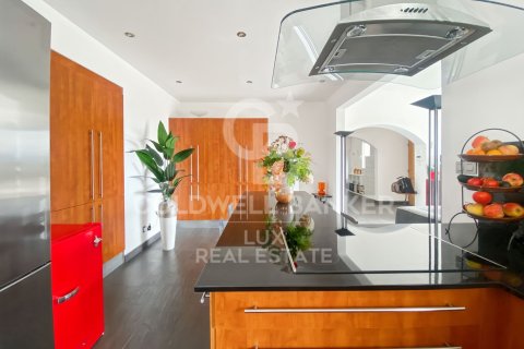 House for sale in Roses, Girona, Spain 4 bedrooms, 290 sq.m. No. 158908 - photo 11