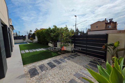 Apartament w Los Alcazares, Murcia, Hiszpania 3 sypialnie, 136 mkw. nr 164715 – zdjęcie 2