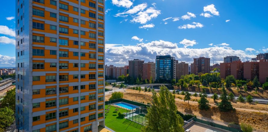 Apartamento en Madrid, España 1 dormitorio, 58 m2 No. 139989