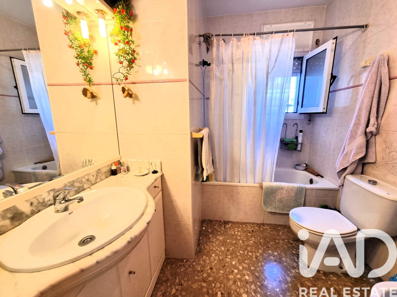 House in L'Ametlla de Mar, Tarragona, Spain 7 bedrooms, 180.5 sq.m. No. 173032