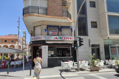 Proprietà commerciale in vendita a Guardamar del Segura, Alicante, Spagna 2 camere da letto, 91 mq. N° 183919 - foto 2