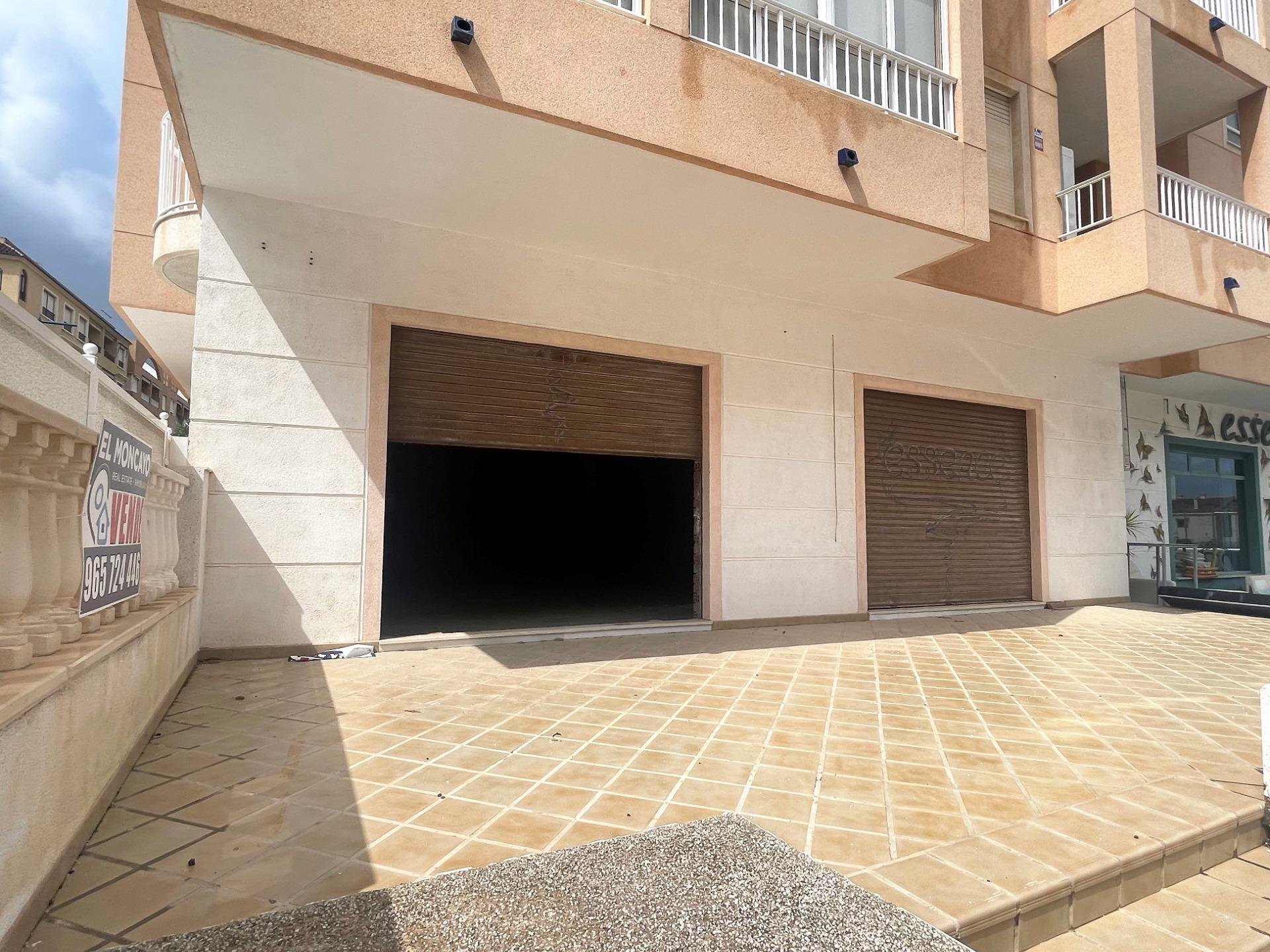 Propiedad comercial en Guardamar del Segura, Alicante, España 86 m2 No. 183913