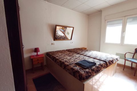 Liikekiinteistö myytävänä Guardamar del Segura, Alicante, Espanja, 4 makuuhuonetta, 175 m2 No. 183914 - kuva 11