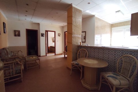 Liikekiinteistö myytävänä Guardamar del Segura, Alicante, Espanja, 4 makuuhuonetta, 175 m2 No. 183914 - kuva 13