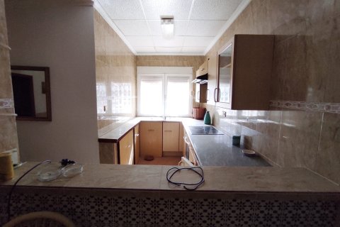 Liikekiinteistö myytävänä Guardamar del Segura, Alicante, Espanja, 4 makuuhuonetta, 175 m2 No. 183914 - kuva 4