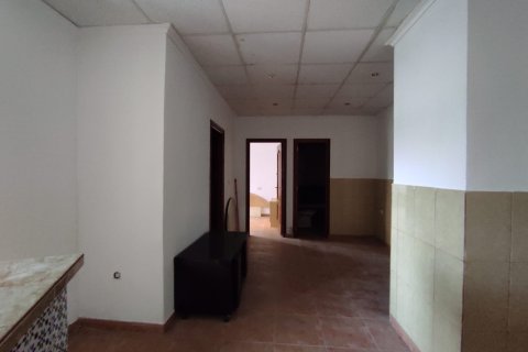 Liikekiinteistö myytävänä Guardamar del Segura, Alicante, Espanja, 4 makuuhuonetta, 175 m2 No. 183914 - kuva 6
