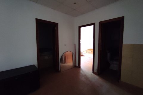 Liikekiinteistö myytävänä Guardamar del Segura, Alicante, Espanja, 4 makuuhuonetta, 175 m2 No. 183914 - kuva 10