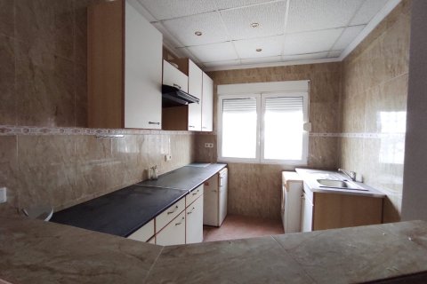 Liikekiinteistö myytävänä Guardamar del Segura, Alicante, Espanja, 4 makuuhuonetta, 175 m2 No. 183914 - kuva 9