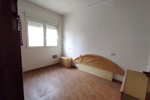Liikekiinteistö myytävänä Guardamar del Segura, Alicante, Espanja, 4 makuuhuonetta, 175 m2 No. 183914 - kuva 7