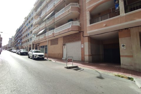 Garage for sale in Guardamar del Segura, Alicante, Spain 8 sq.m. No. 183918 - photo 3