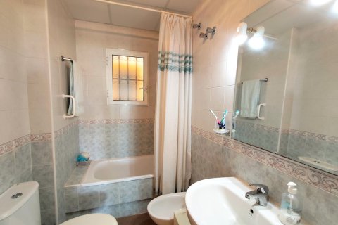 Apartamento en venta en La Zenia, Alicante, España 2 dormitorios, 66 m2 No. 183461 - foto 16