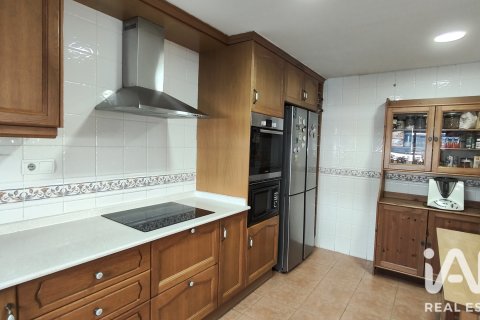 Townhouse for sale in Almenara, Castellon, Spain 5 bedrooms, 182 sq.m. No. 188224 - photo 12
