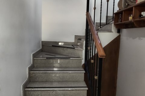 Townhouse for sale in Almenara, Castellon, Spain 5 bedrooms, 182 sq.m. No. 188224 - photo 7