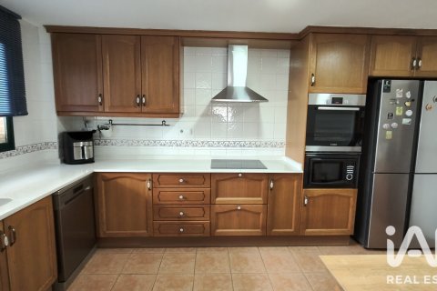 Townhouse for sale in Almenara, Castellon, Spain 5 bedrooms, 182 sq.m. No. 188224 - photo 13