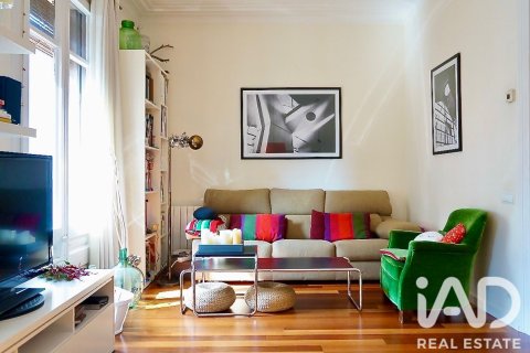 Apartment à Barcelona, Espagne 2 chambres, 69 m2 No. 188226