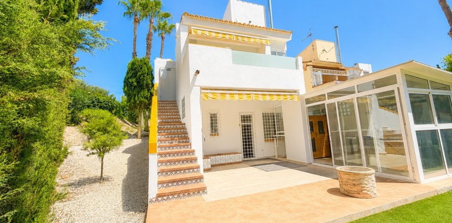 Villa en Villamartin, Alicante, España 3 dormitorios, 160 m2 No. 192006