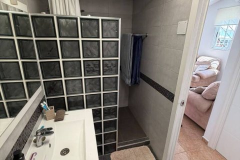 Villa en venta en Cabo Roig, Alicante, España 2 dormitorios, 85 m2 No. 192005 - foto 11
