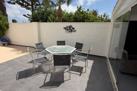 Villa en venta en Cabo Roig, Alicante, España 2 dormitorios, 85 m2 No. 192005 - foto 4