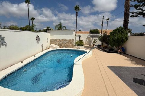 Villa en Cabo Roig, Alicante, España 2 dormitorios, 85 m2 No. 192005