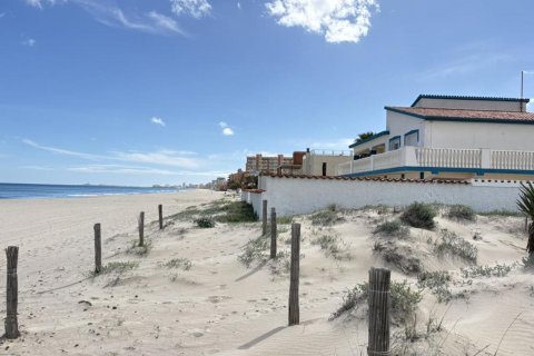 Villa for sale in La Manga del Mar Menor, Murcia, Spain 6 bedrooms, 280 sq.m. No. 148414 - photo 9