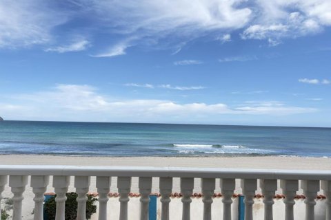 Villa for sale in La Manga del Mar Menor, Murcia, Spain 6 bedrooms, 280 sq.m. No. 148414 - photo 7