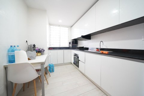 Продажа квартиры в Аликанте, Испания 3 спальни, 130м2 №180109 - фото 3