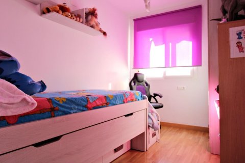 Apartamento en venta en Alicante, España 4 dormitorios, 104 m2 No. 180107 - foto 15