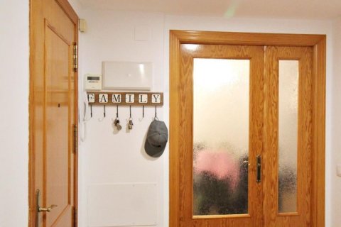 Apartamento en venta en Alicante, España 4 dormitorios, 104 m2 No. 180107 - foto 7