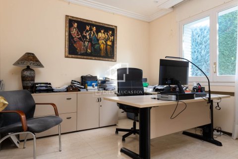 Villa for sale in Sant Vicenc De Montalt, Barcelona, Spain 9 bedrooms, 1252 sq.m. No. 150290 - photo 22