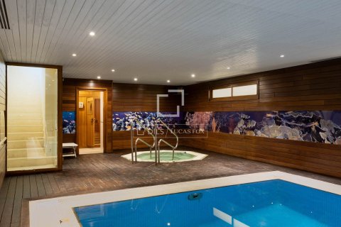 Villa for sale in Sant Vicenc De Montalt, Barcelona, Spain 9 bedrooms, 1252 sq.m. No. 150290 - photo 24