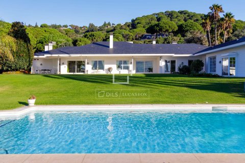 Villa for sale in Sant Vicenc De Montalt, Barcelona, Spain 9 bedrooms, 1252 sq.m. No. 150290 - photo 2