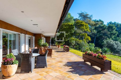 Продажа виллы в Премия де Дальт, Барселона, Испания 5 спален, 617м2 №150288 - фото 5